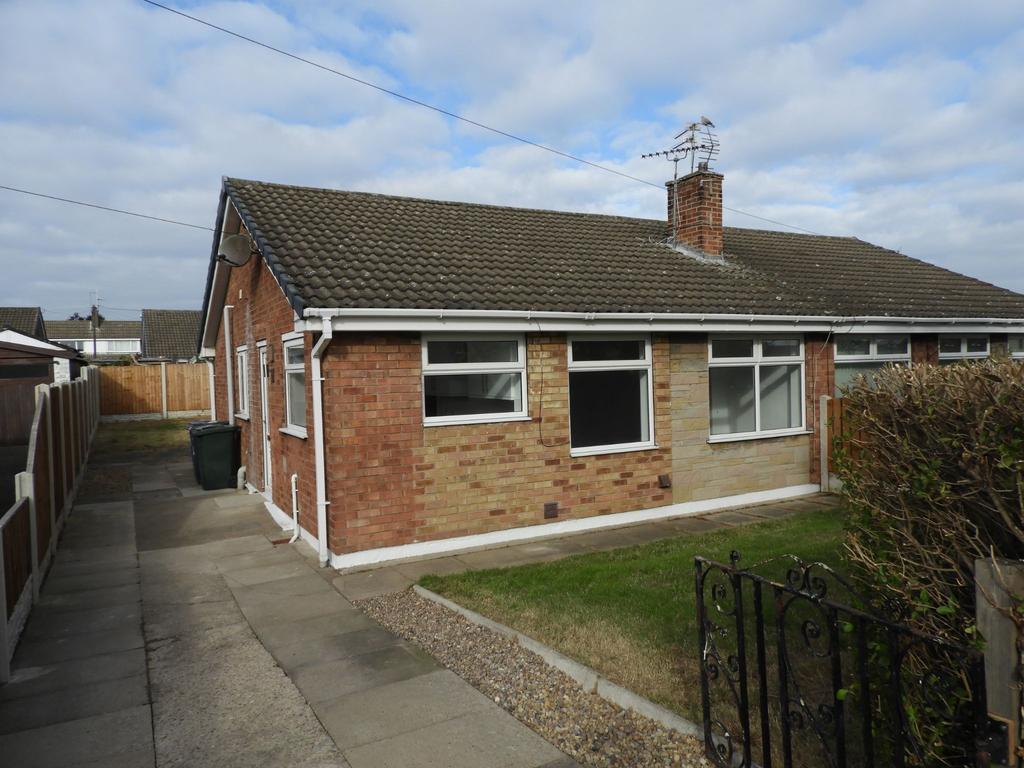 Nutwell Lane,Armthorpe,Doncaster, DN3 2 bed semidetached bungalow £