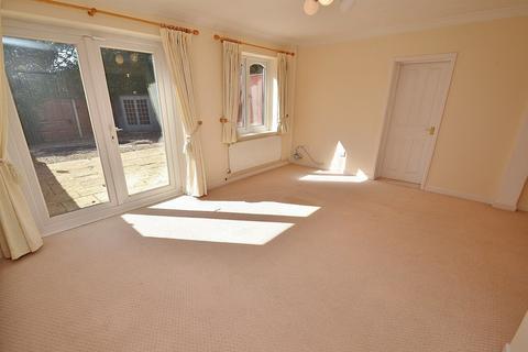 3 bedroom semi-detached house to rent, Creekmoor