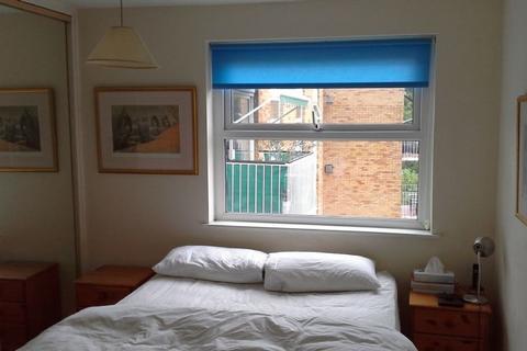 2 bedroom flat to rent, Acacia House, Ancastle Green, Henley, RG9 1UQ