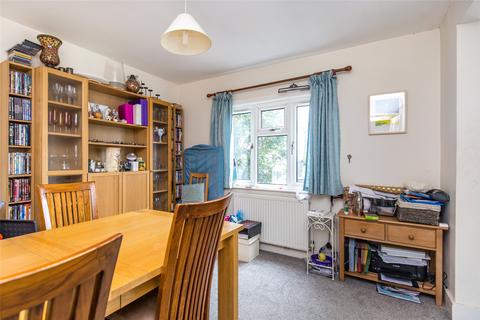 7 Holland Road, Oxted, RH8 9AU
