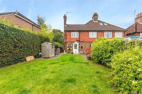 7 Holland Road, Oxted, RH8 9AU