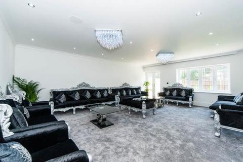 6 bedroom detached house to rent, Windsor,  Berkshire,  SL4