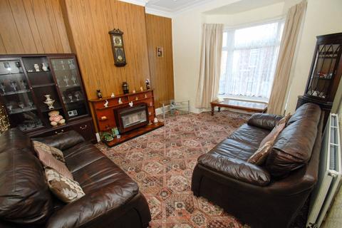 3 bedroom flat for sale - Osborne Avenue, South Shields