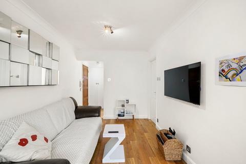 1 bedroom flat to rent, Moscow Road, London