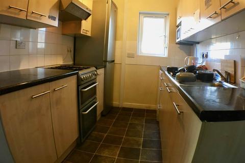 1 bedroom in a house share to rent, Bolton Road, Salford,