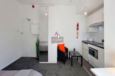 Studio to rent, Gildabrook Road, Salford, Manchester