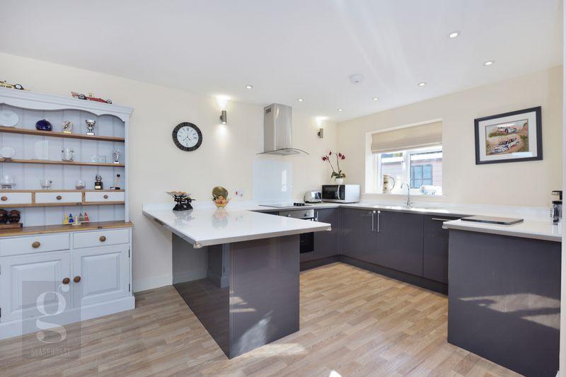 Highmore Street, Hereford, HR4 9PG 3 bed detached house £260,000