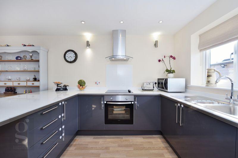 Highmore Street, Hereford, HR4 9PG 3 bed detached house £260,000