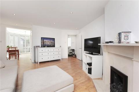 3 bedroom house to rent, Old Dairy Mews, London SW12
