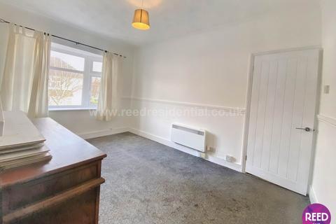 1 bedroom apartment to rent, Lonsdale Road, Southend On Sea