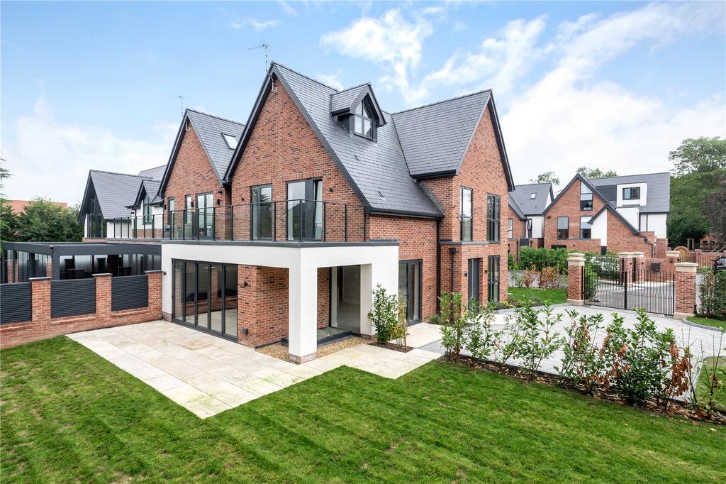Adlington Road, Wilmslow, Cheshire, SK9 4 bed detached house for sale