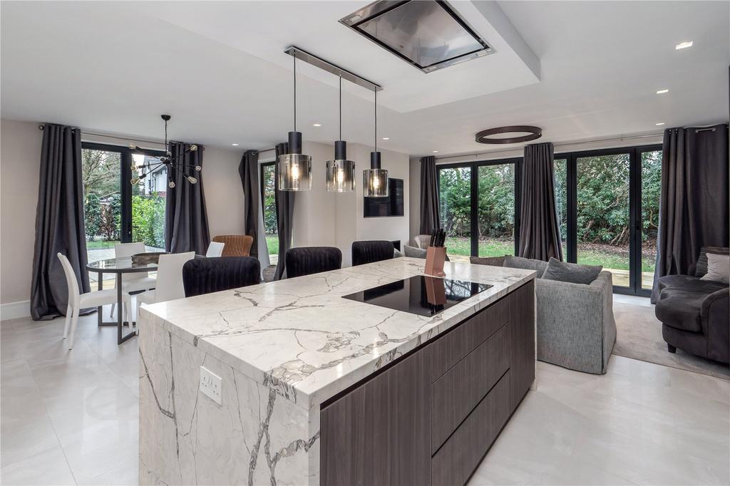 Kitchen/Family