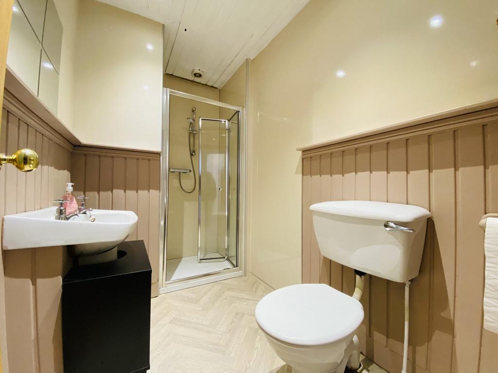 18 Rotchell Road, Dumfries, DG2 7 SW - Braidwoods S
