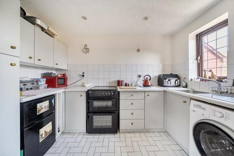 undefined, Windlesham,  Surrey,  GU20