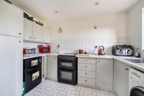 undefined, Windlesham,  Surrey,  GU20
