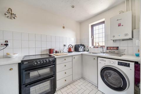 undefined, Windlesham,  Surrey,  GU20