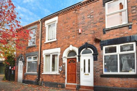 2 bedroom terraced house to rent, Thornton Road Hanley