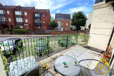 2 bedroom flat to rent, Clarendon Road, Southsea