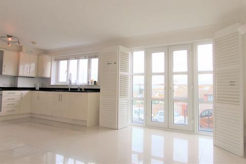 2 bedroom apartment to rent, Newlands Road, Brighton