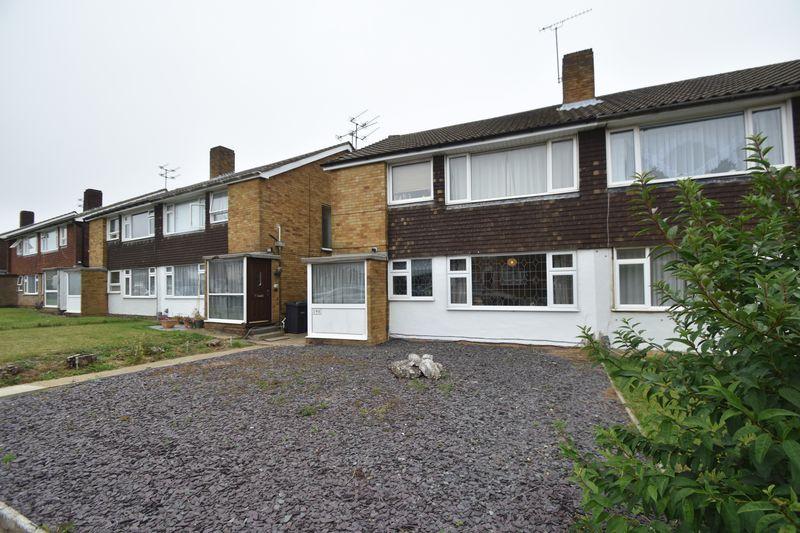 Birchen Grove, Luton 2 bed £900 pcm (£208 pw)