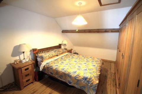undefined, Caerwen, LL20