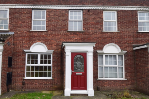 3 bedroom townhouse to rent, Hardwick Crescent, Syston