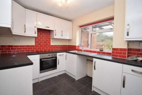 3 bedroom townhouse to rent, Hardwick Crescent, Syston