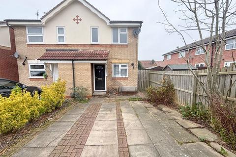 2 bedroom semi-detached house to rent, Grimston Close, Leicester