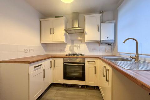 2 bedroom semi-detached house to rent, Grimston Close, Leicester