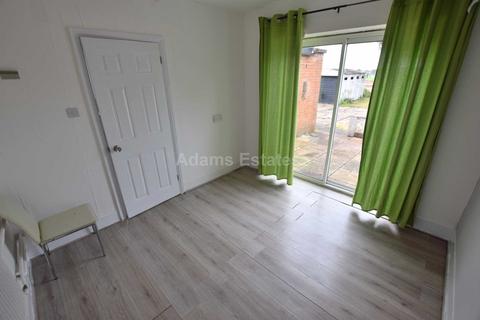 4 bedroom semi-detached house to rent, Hartland Road, Reading