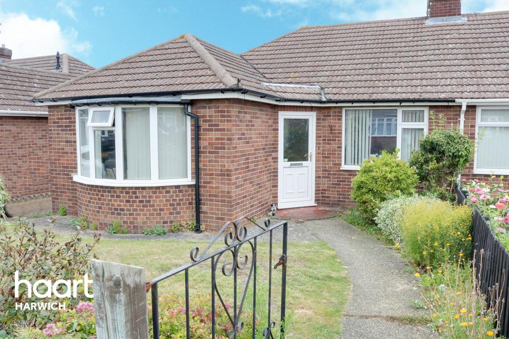 Ashley Road, Harwich 2 bed semidetached bungalow £210,000