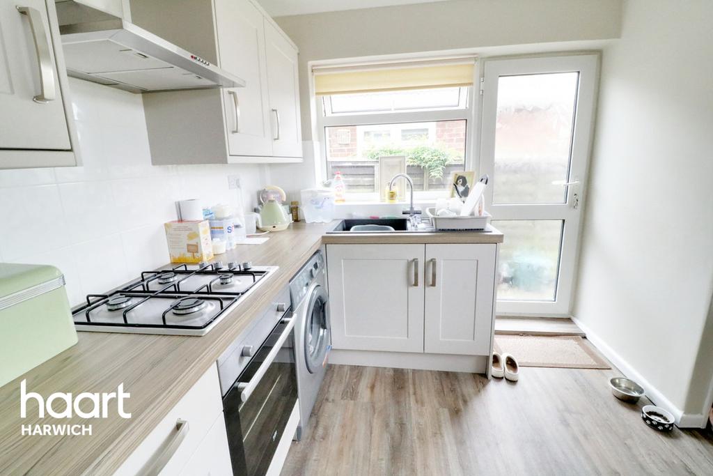 Ashley Road, Harwich 2 bed semidetached bungalow £210,000