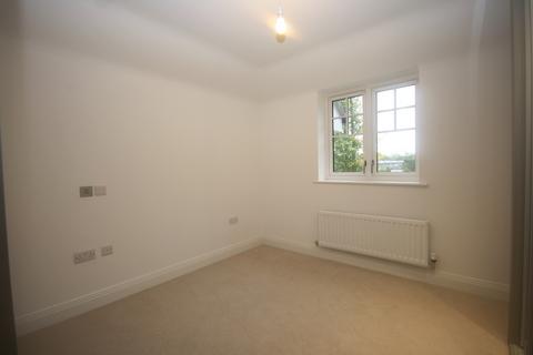 2 bedroom apartment to rent, Grangewood Place Cookham Road Maidenhead