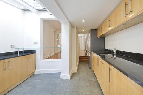 3 bedroom detached house to rent, Blithfield Street, London, W8