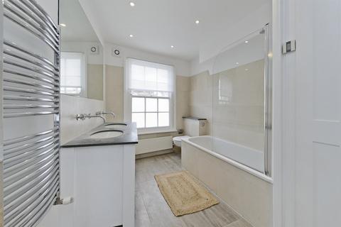 3 bedroom detached house to rent, Blithfield Street, London, W8