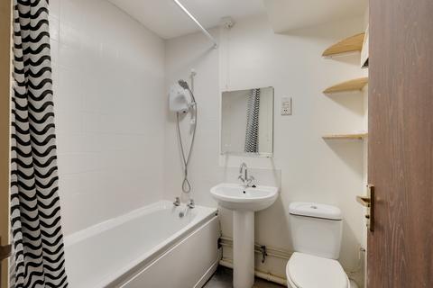 Studio to rent, Jessop Court, City Centre