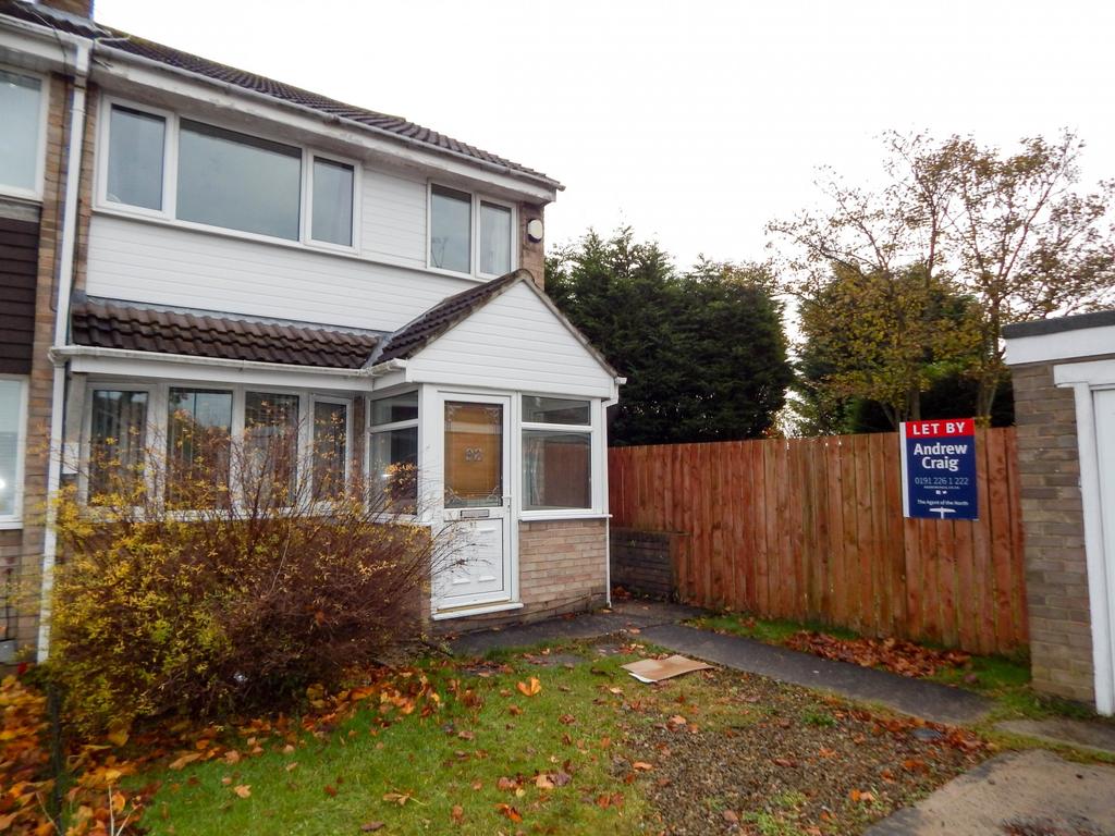 Sorrel Gardens, South Shields 3 bed semidetached house £670 pcm (£