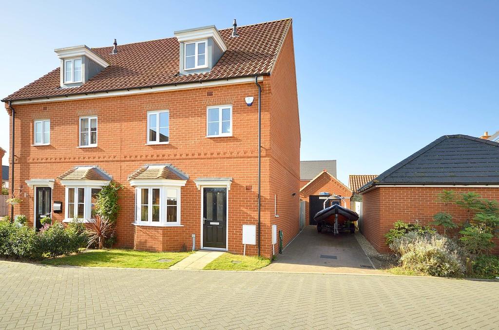 Lavender Drive, Cringleford 4 bed semidetached house to rent £1,400
