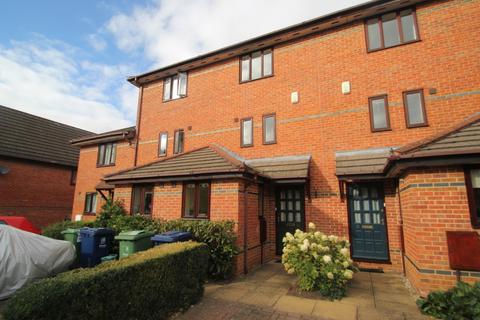 3 bedroom townhouse to rent, Kirby Place, Temple Cowley
