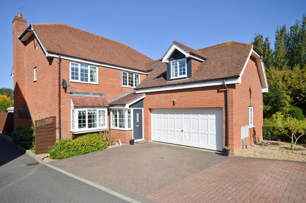 Newport, Isle Of Wight 5 bed detached house for sale £525,000