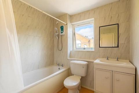 2 bedroom flat to rent, Isle Of Dogs, Mudchute, Canary Wharf E14