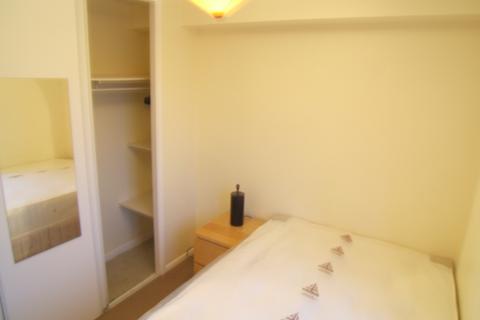 Studio to rent, Redford Close, Feltham, TW13 4TL