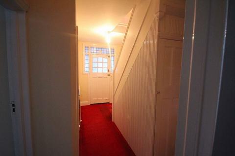 undefined, Luton LU4