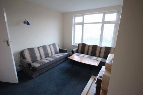undefined, Luton LU4