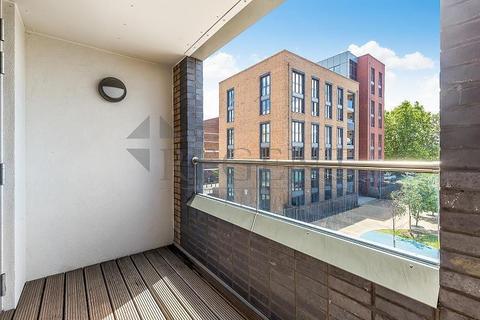 2 bedroom apartment for sale, Chamberlain Court, Silwood Street, SE16