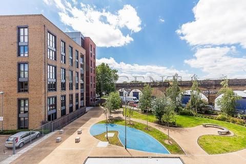 2 bedroom apartment for sale, Chamberlain Court, Silwood Street, SE16