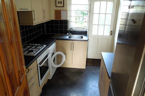 undefined, oakley road, luton LU4