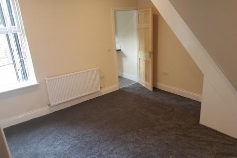 3 bedroom terraced house to rent, Siddall Street, Manchester, M12