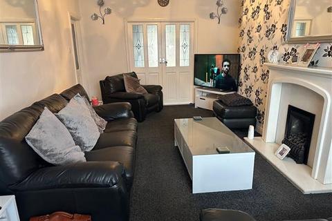 16 Fife Avenue, Chadderton, Oldham, OL9 8AG