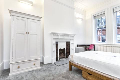 undefined, Bedford Avenue, London, WC1B